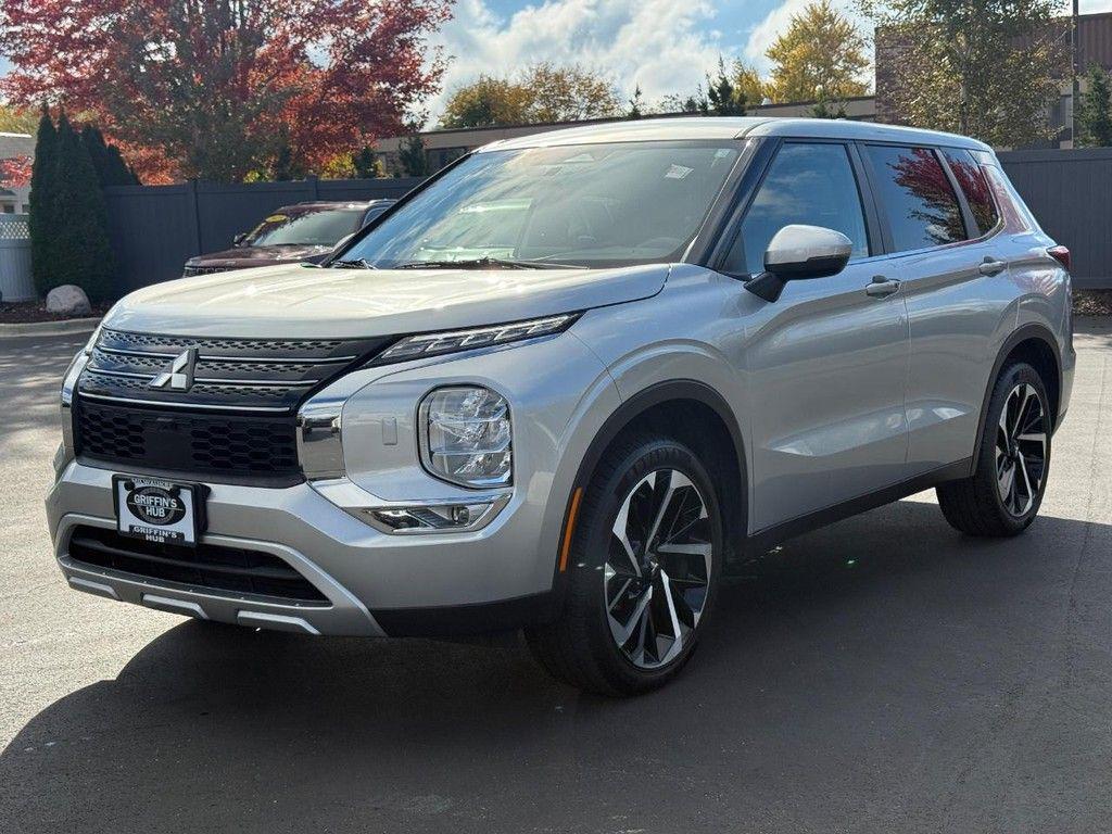 used 2023 Mitsubishi Outlander car, priced at $21,963