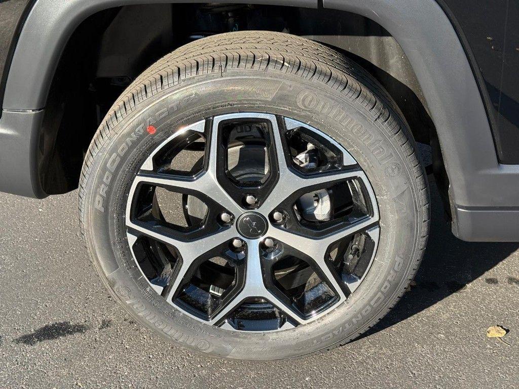 new 2026 Jeep Compass car, priced at $31,190