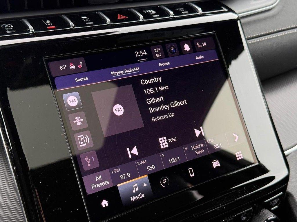 new 2025 Jeep Grand Cherokee car, priced at $42,113