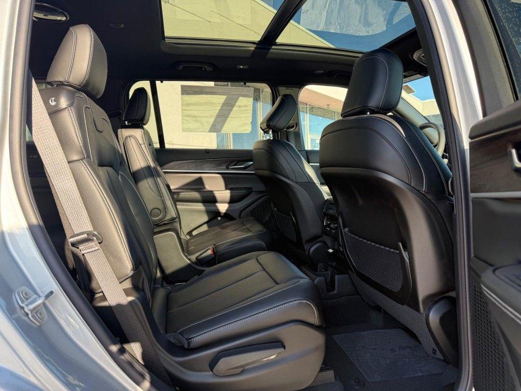 new 2025 Jeep Grand Cherokee L car, priced at $51,108