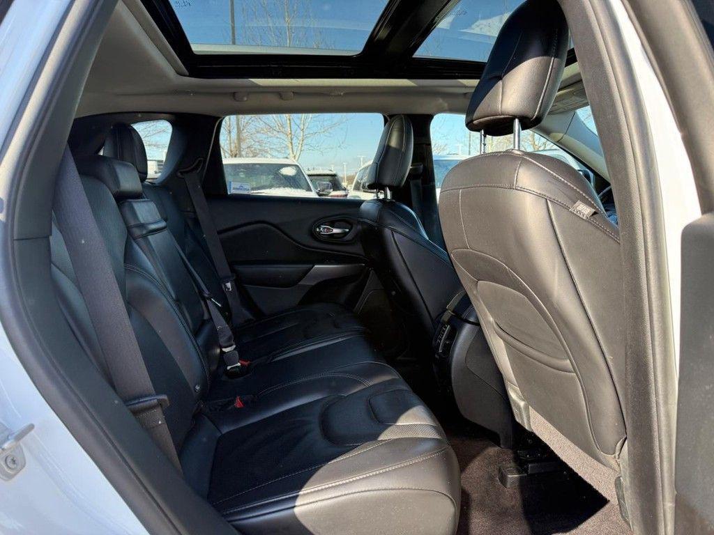 used 2019 Jeep Cherokee car, priced at $15,999