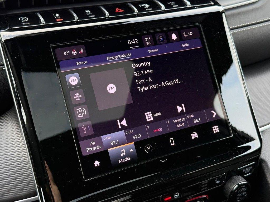 new 2025 Jeep Grand Cherokee car, priced at $42,131