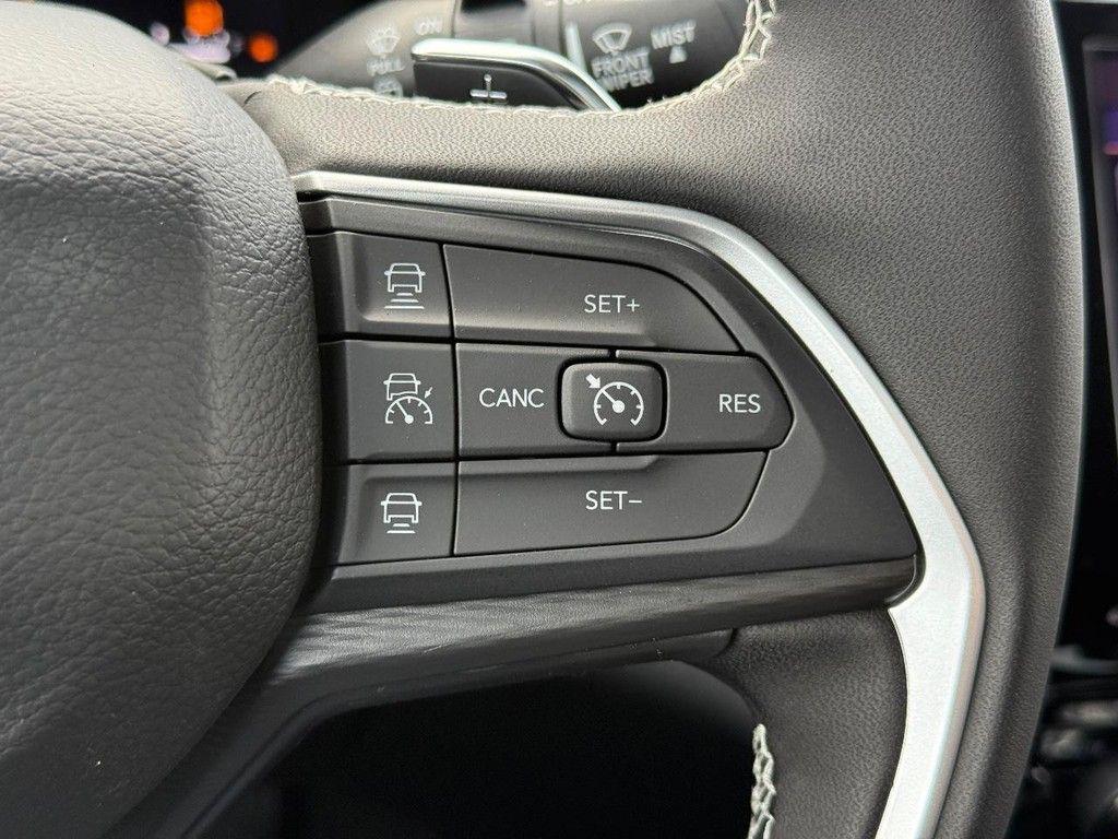 new 2025 Jeep Grand Cherokee car, priced at $42,131