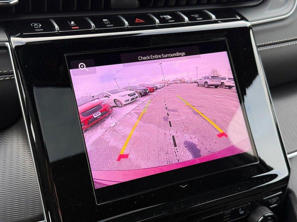 new 2025 Jeep Grand Cherokee car, priced at $42,131