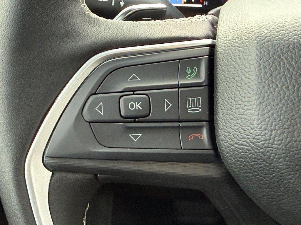 new 2025 Jeep Grand Cherokee car, priced at $42,131