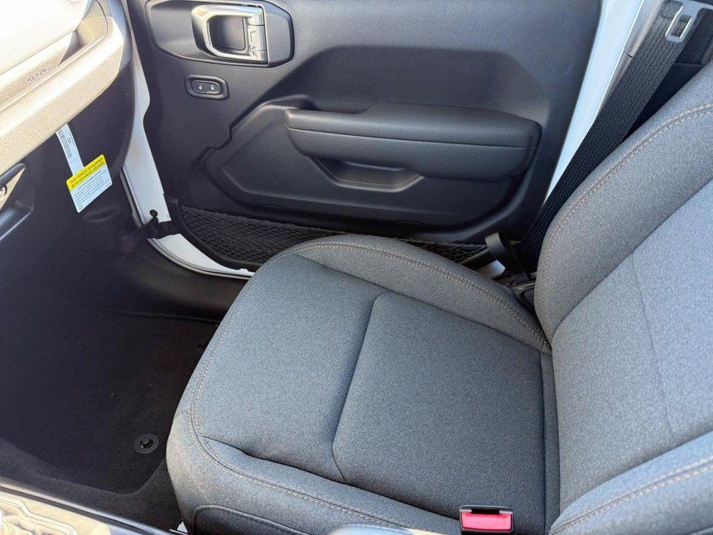 new 2026 Jeep Gladiator car, priced at $46,491