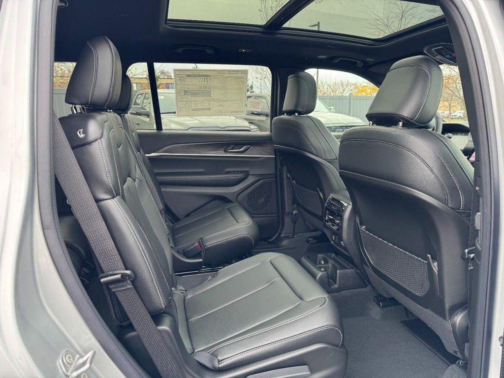 new 2025 Jeep Grand Cherokee L car, priced at $47,432