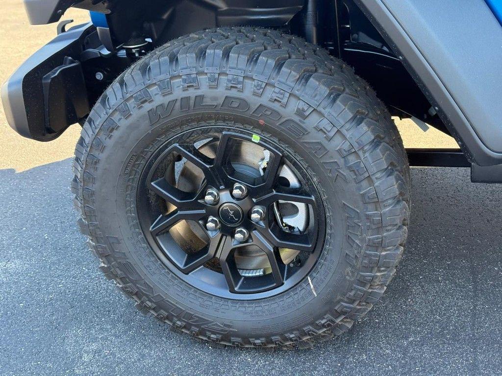 new 2026 Jeep Wrangler car, priced at $48,936