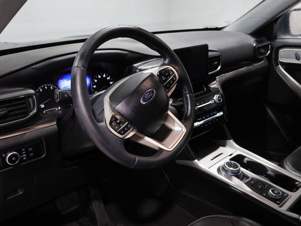 used 2024 Ford Explorer car, priced at $39,099