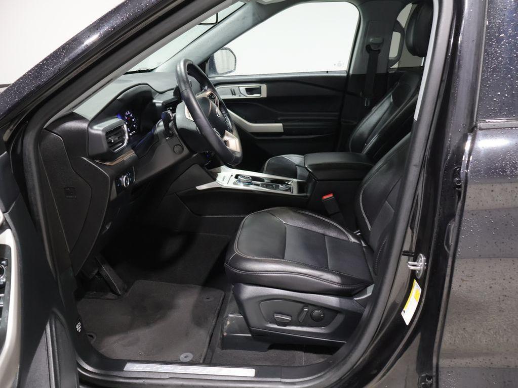 used 2024 Ford Explorer car, priced at $39,099