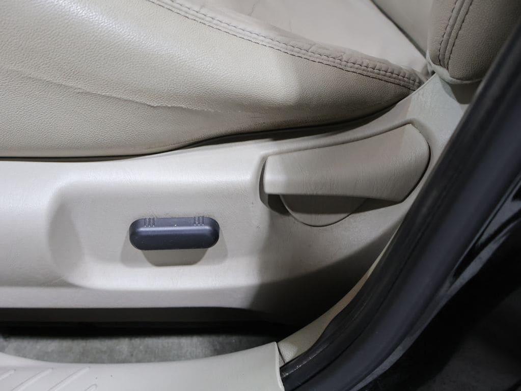 used 2009 Mercury Mariner Hybrid car, priced at $5,399
