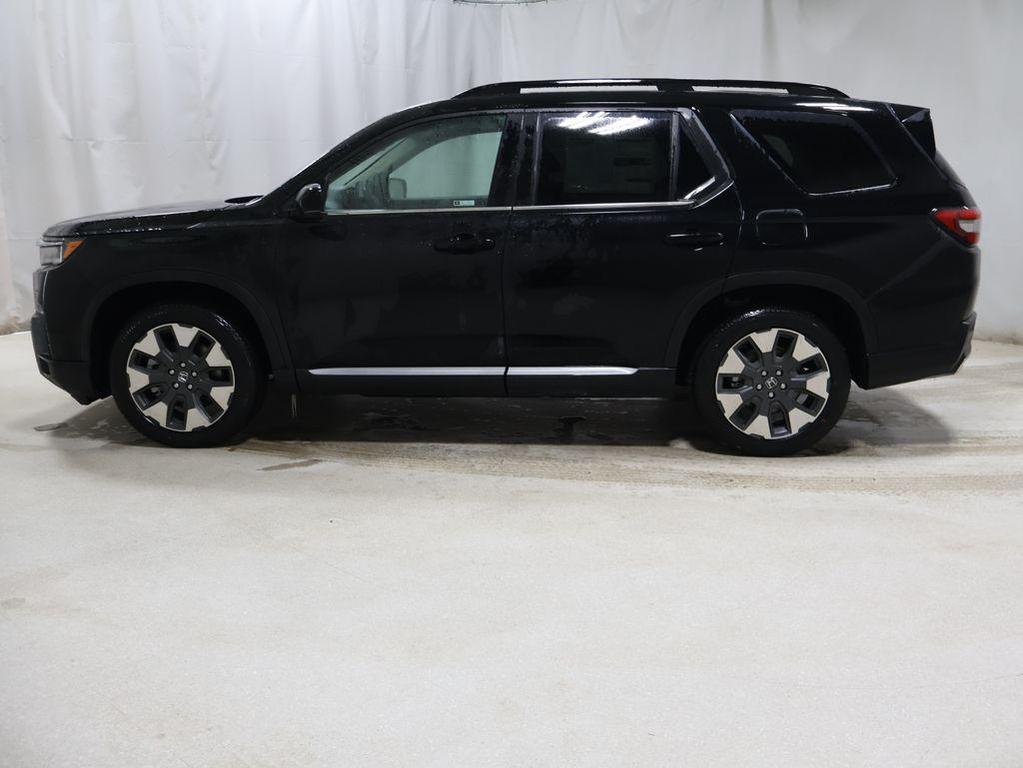 new 2026 Honda Pilot car, priced at $53,990