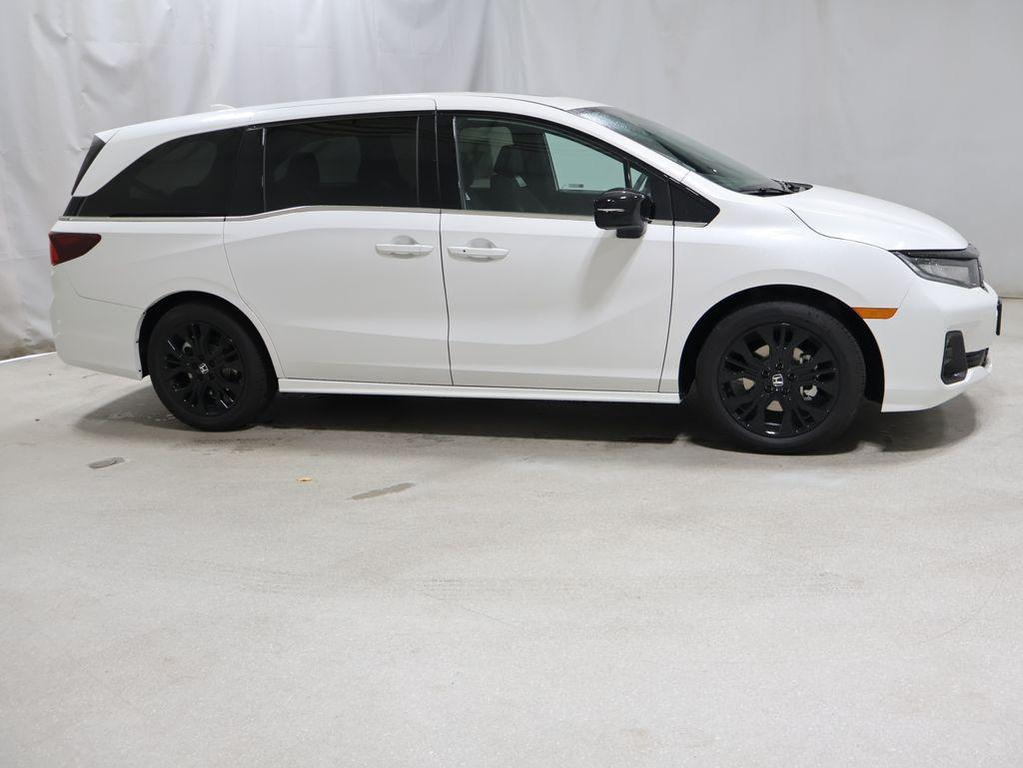 new 2026 Honda Odyssey car, priced at $44,845