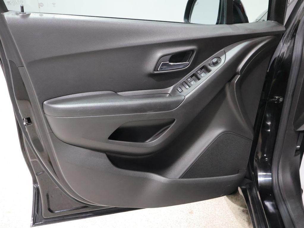 used 2021 Chevrolet Trax car