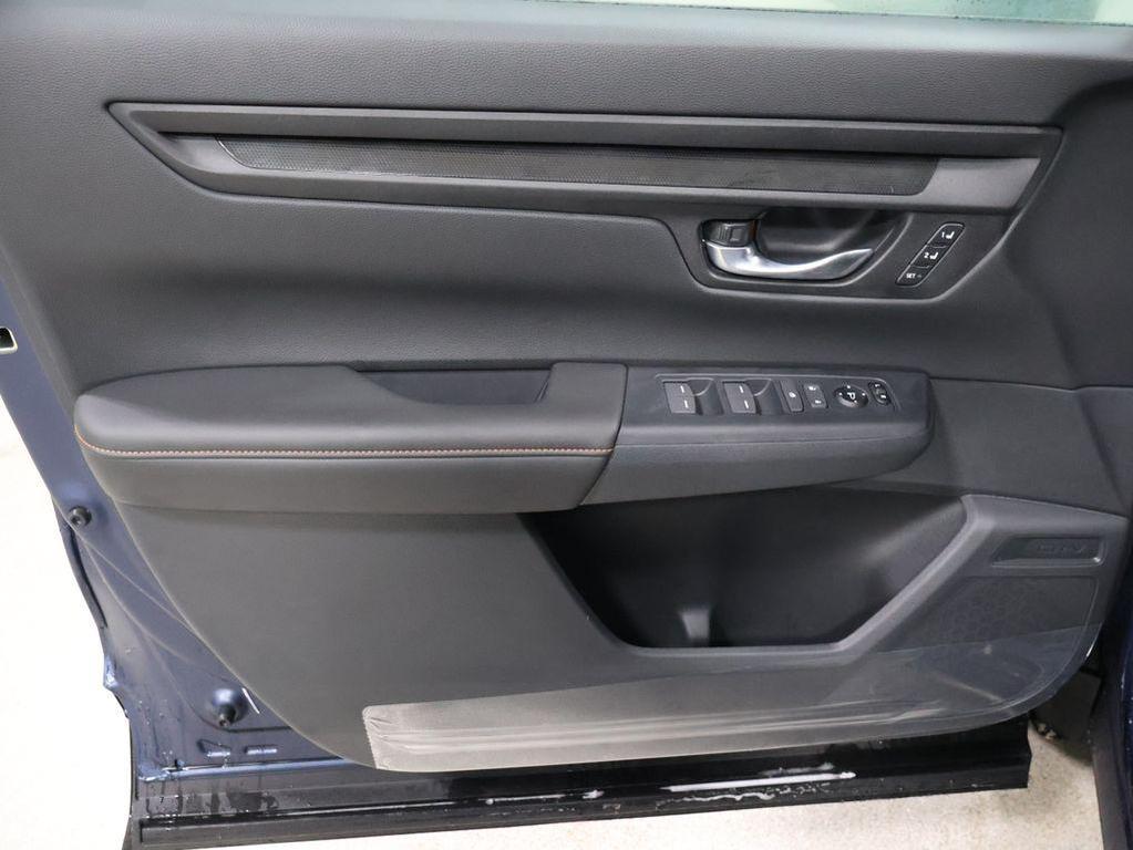 new 2026 Honda CR-V Hybrid car, priced at $40,675