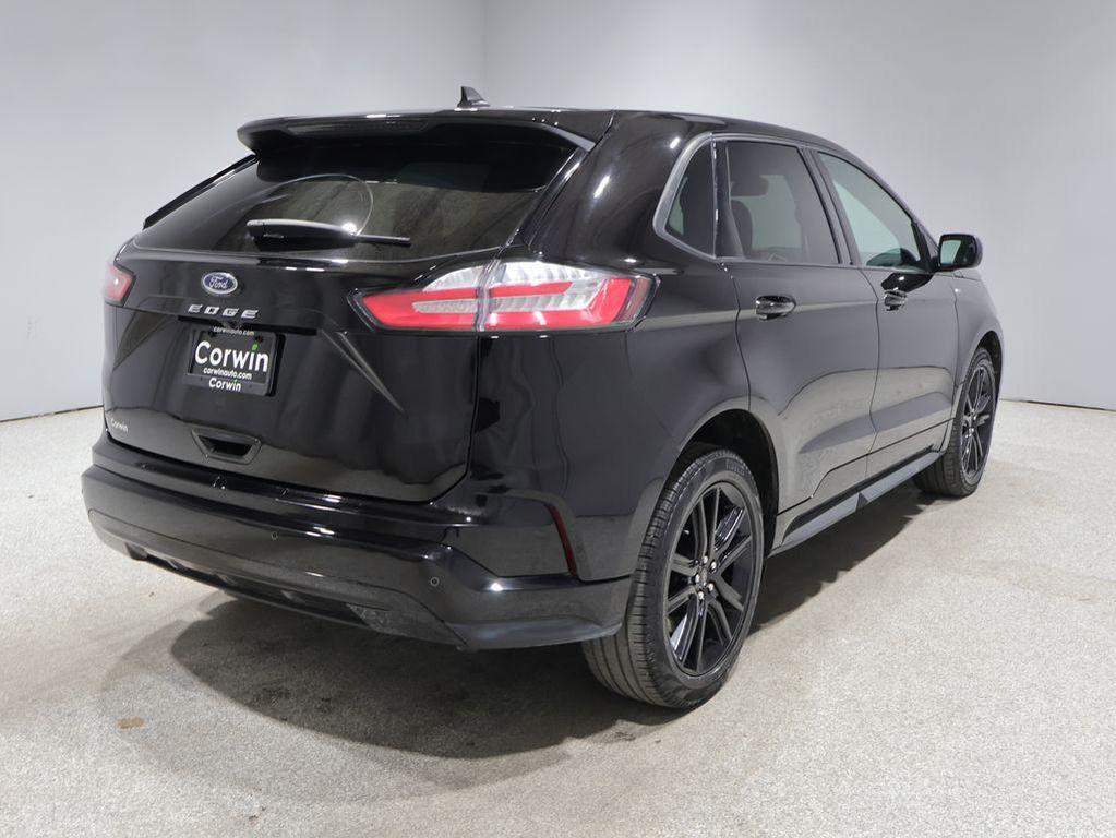 used 2024 Ford Edge car, priced at $29,320