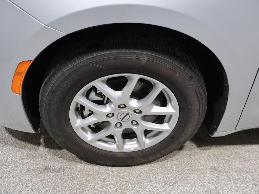 used 2023 Chrysler Pacifica car, priced at $26,900