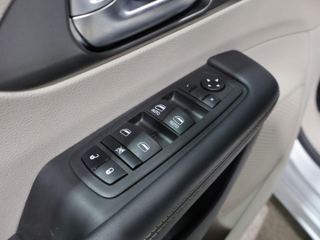 used 2023 Chrysler Pacifica car, priced at $26,900