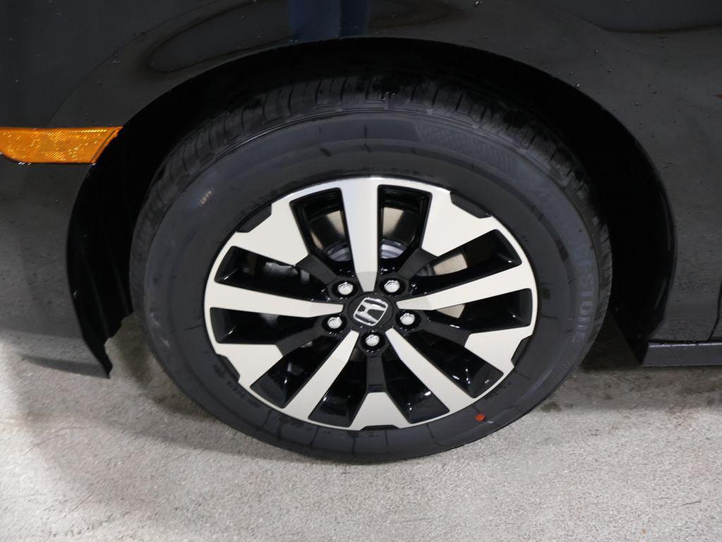 new 2026 Honda Odyssey car, priced at $43,689