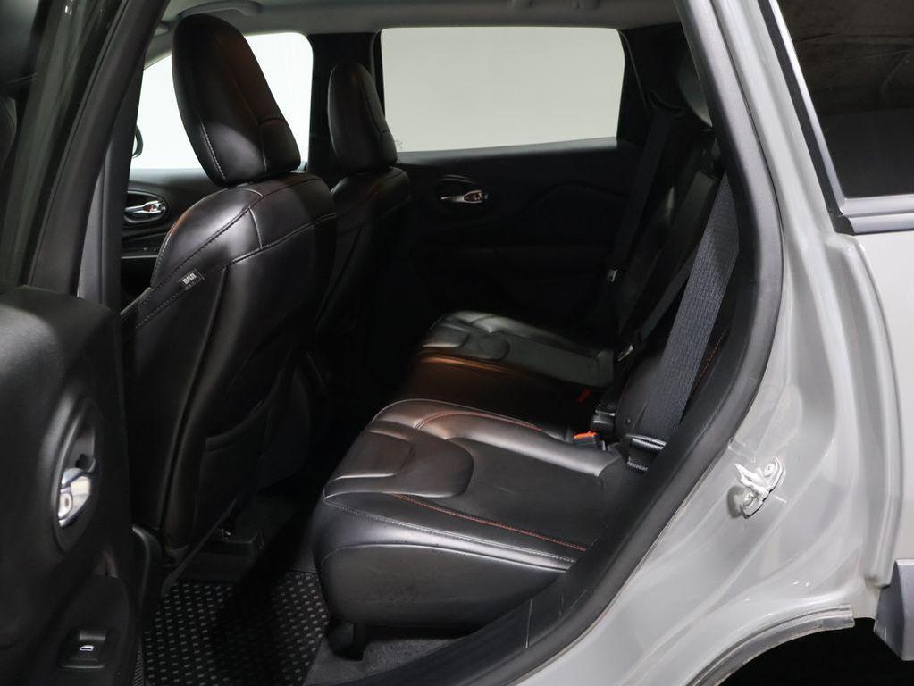 used 2019 Jeep Cherokee car, priced at $18,900