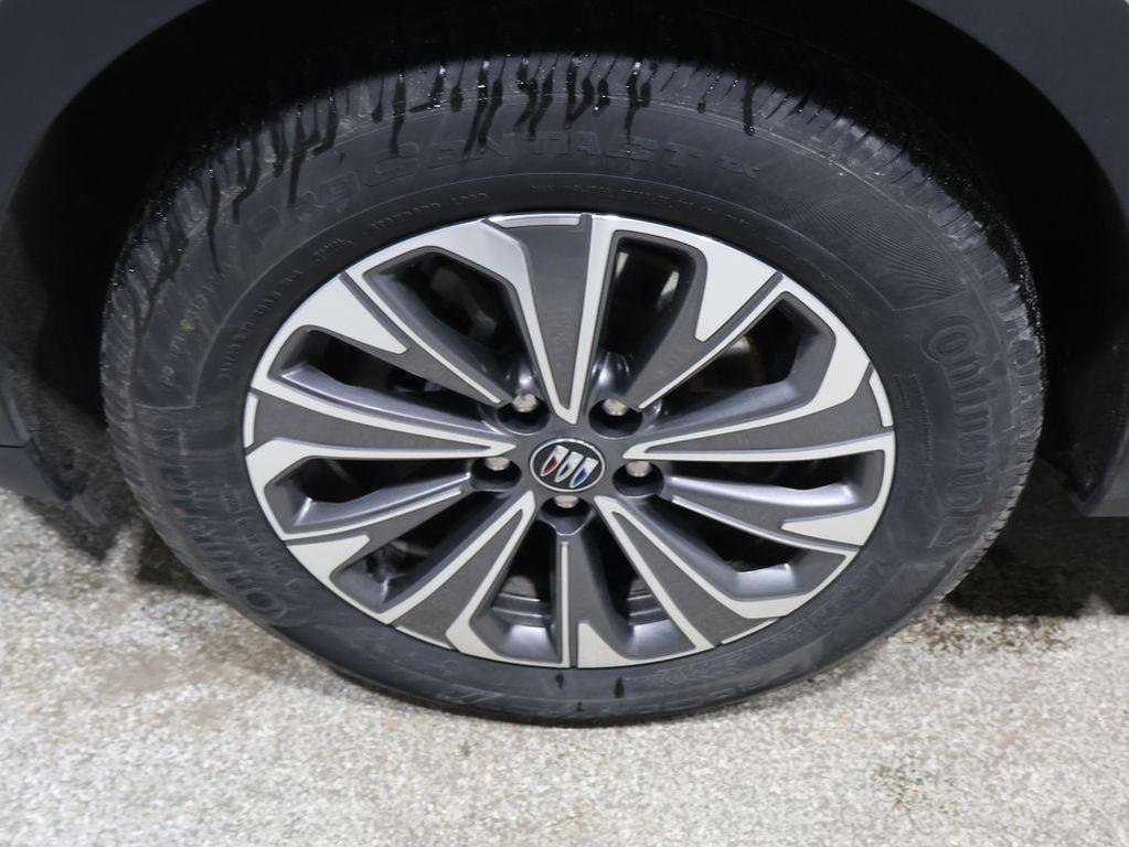 used 2024 Buick Envision car, priced at $22,900