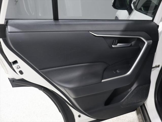 2019 Blizzard Pearl Toyota RAV4