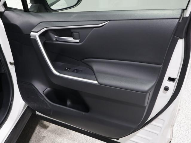 2019 Blizzard Pearl Toyota RAV4