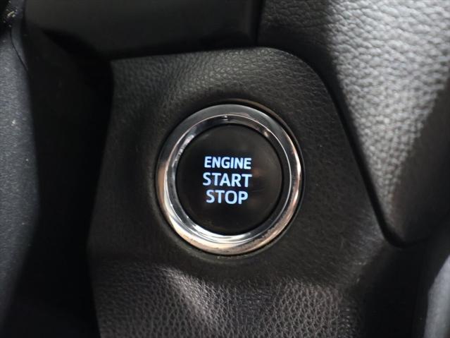 2019 Blizzard Pearl Toyota RAV4