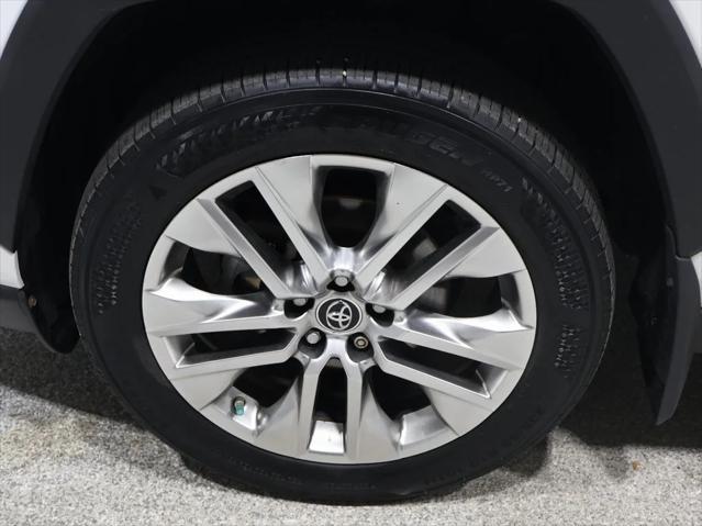 2019 Blizzard Pearl Toyota RAV4