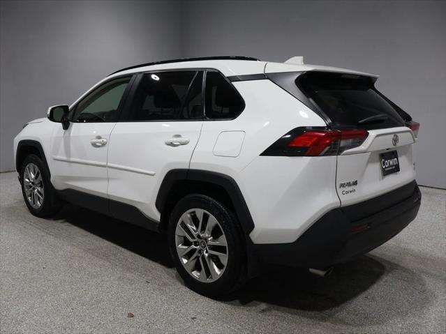 2019 Blizzard Pearl Toyota RAV4