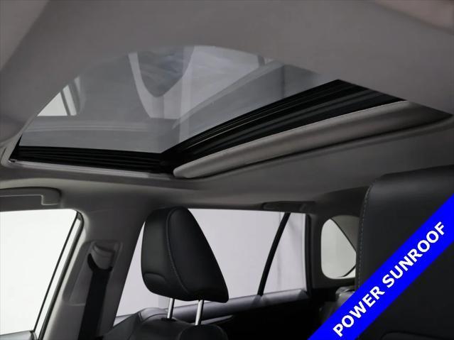2019 Blizzard Pearl Toyota RAV4