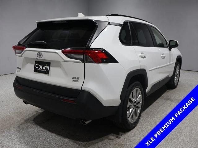 2019 Blizzard Pearl Toyota RAV4