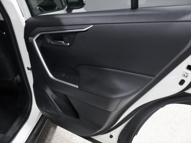 2019 Blizzard Pearl Toyota RAV4