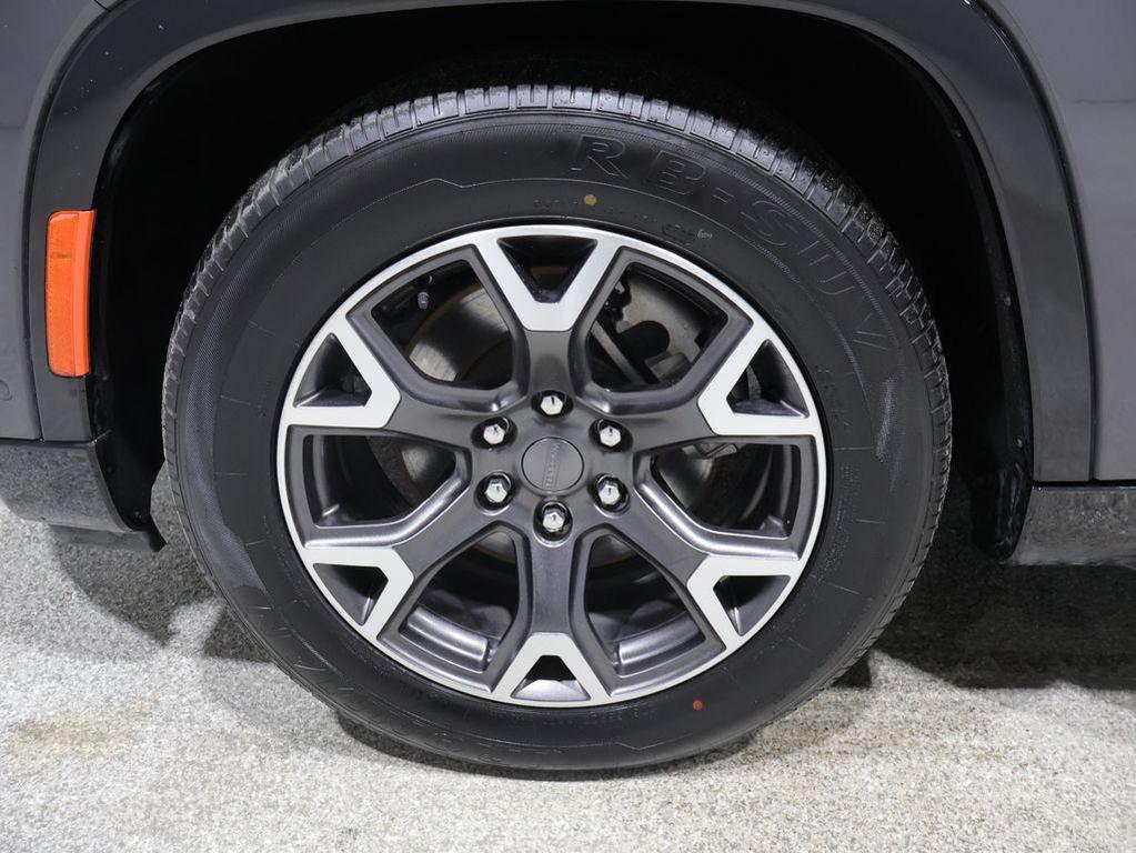 used 2024 Jeep Wagoneer L car, priced at $50,985