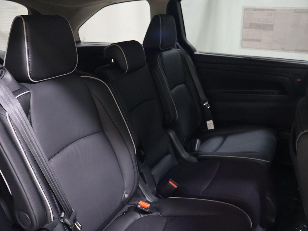 new 2026 Honda Odyssey car, priced at $47,990