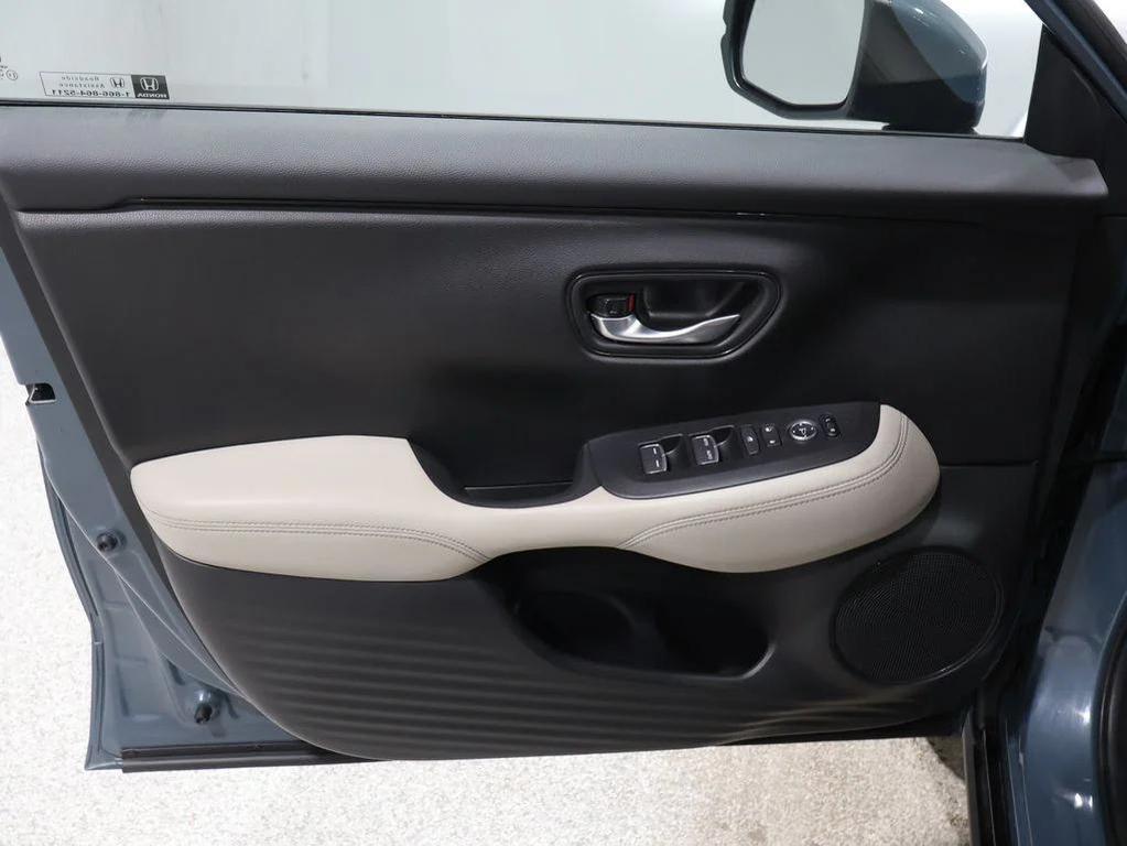 used 2025 Honda HR-V car, priced at $28,500