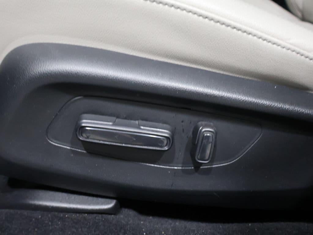 used 2025 Honda HR-V car, priced at $28,500