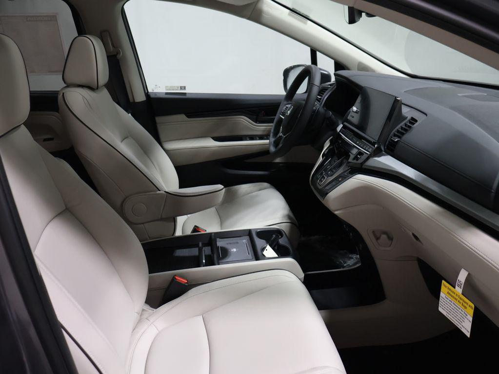 new 2026 Honda Odyssey car, priced at $48,950