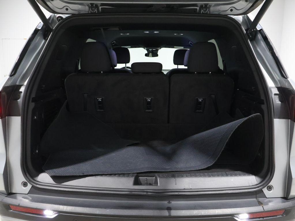 used 2024 Chevrolet Traverse car, priced at $29,700