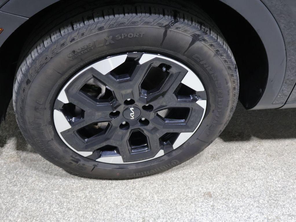 used 2024 Kia Sorento car, priced at $26,826