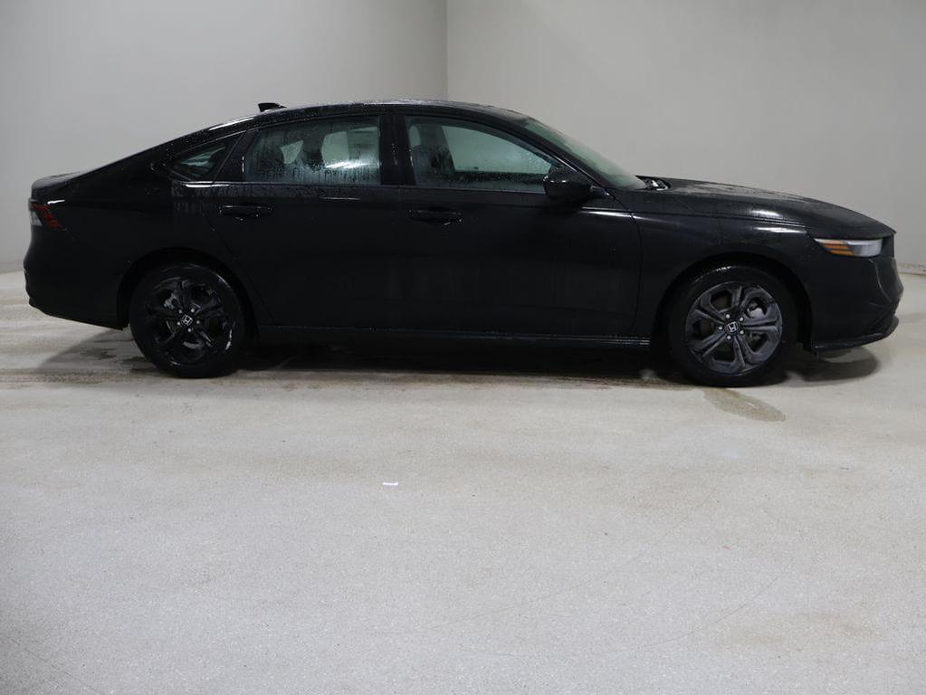 new 2025 Honda Accord car, priced at $30,319