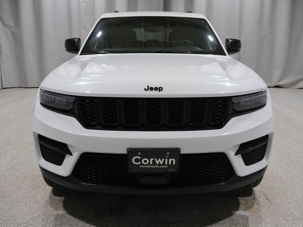 used 2024 Jeep Grand Cherokee car, priced at $29,600