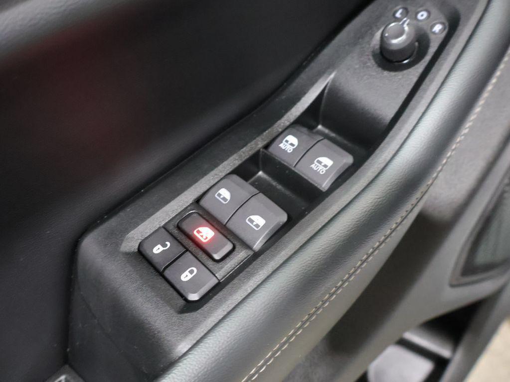 used 2024 Jeep Grand Cherokee car, priced at $29,600