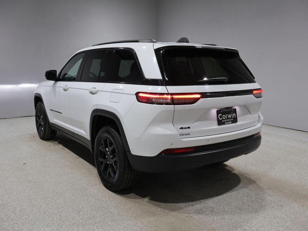 used 2024 Jeep Grand Cherokee car, priced at $29,600