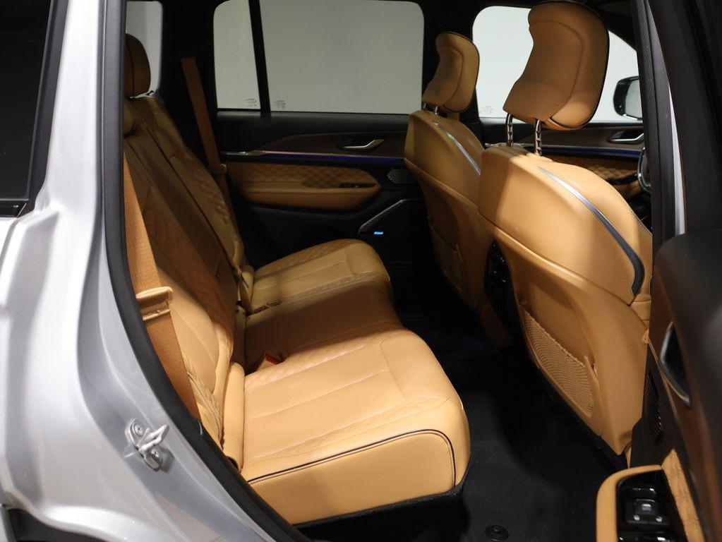 used 2022 Jeep Grand Cherokee car, priced at $28,600