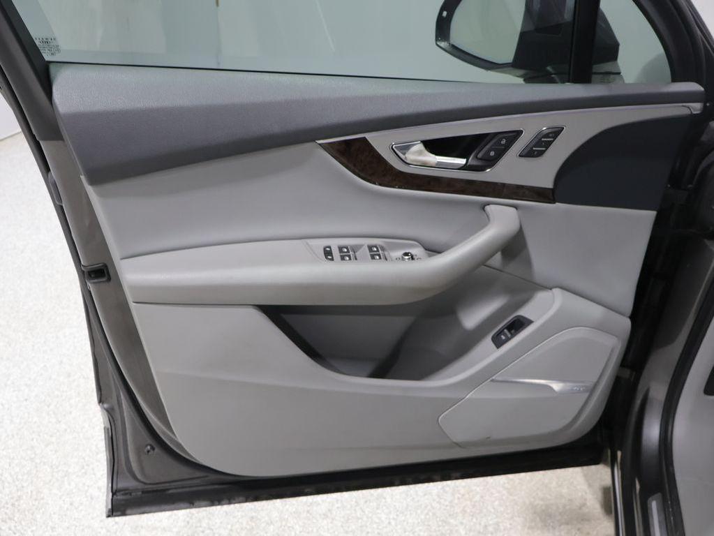 used 2019 Audi Q7 car, priced at $23,000