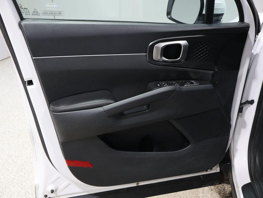 used 2024 Kia Sorento car, priced at $25,900