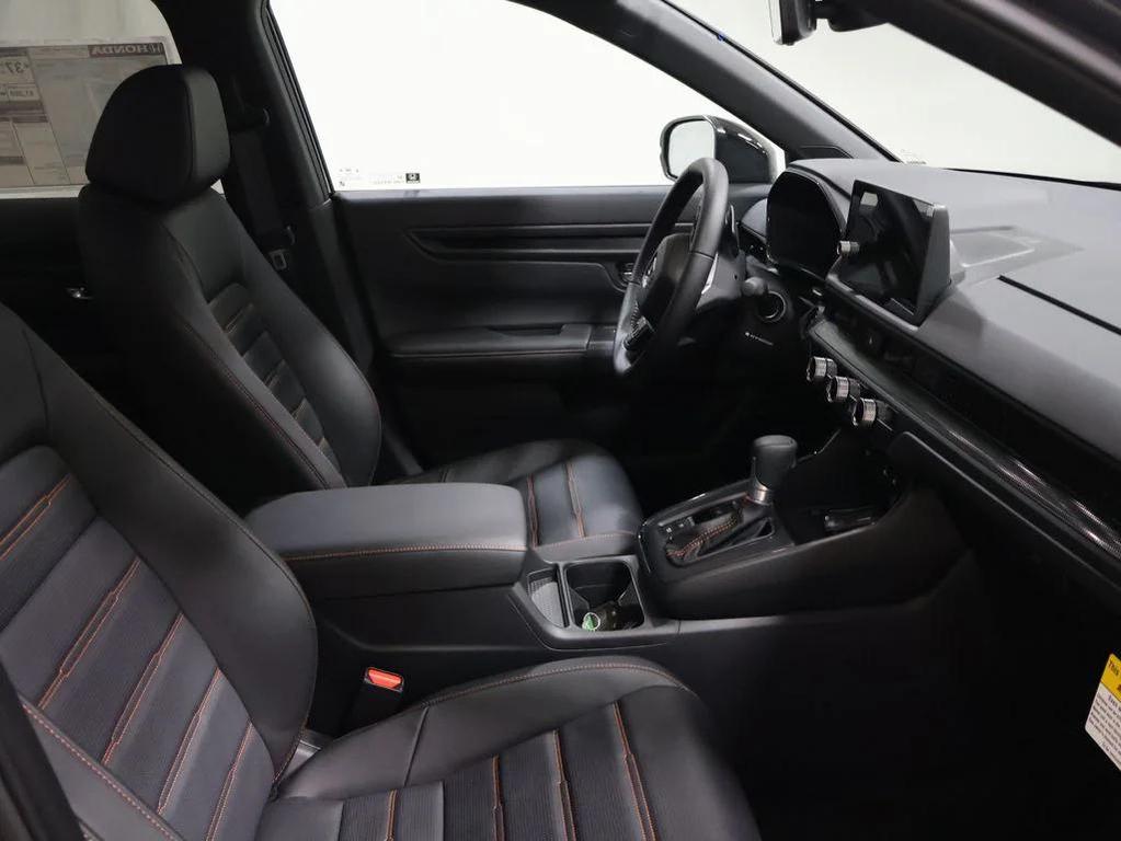 new 2026 Honda CR-V Hybrid car, priced at $40,675