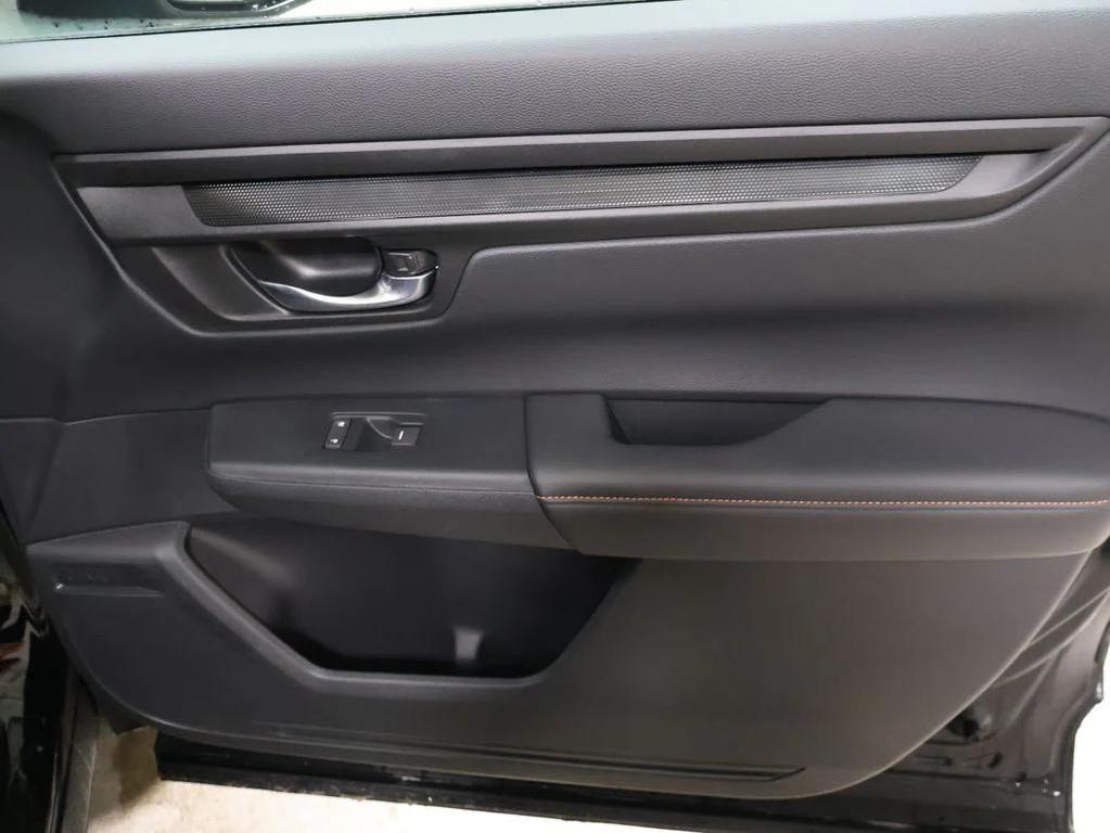 new 2026 Honda CR-V Hybrid car, priced at $40,675