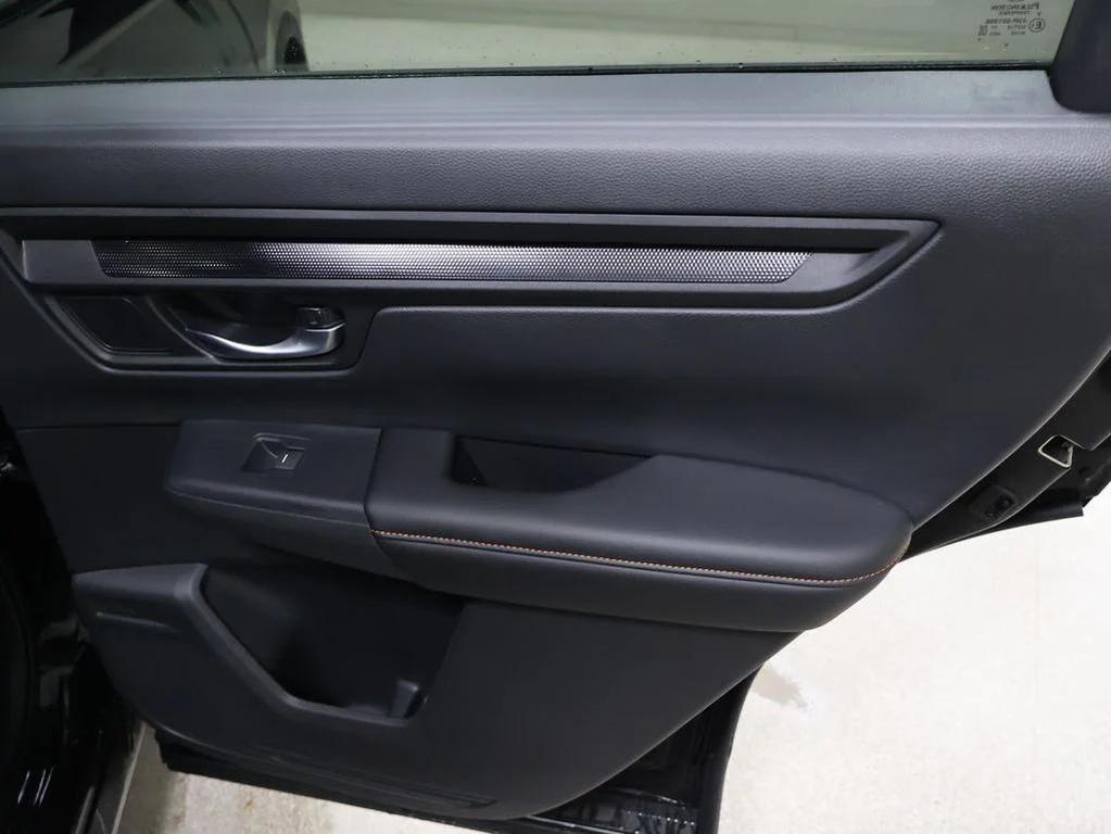 new 2026 Honda CR-V Hybrid car, priced at $40,675